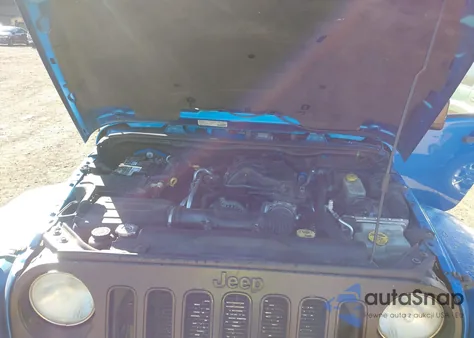 2014 Jeep Wrangler Unlimited Altitude from USA, damaged, VIN 1C4BJWEG4EL278145